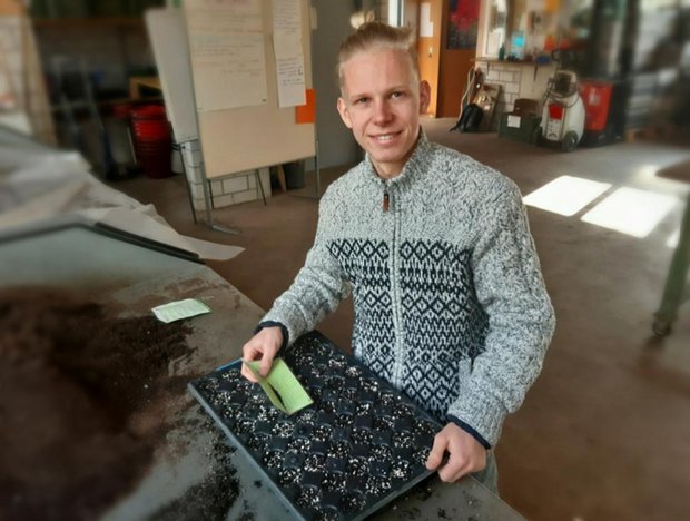 David Leuthard ist im zweiten Lehrjahr als Zierpflanzengärtner bei der Gartenbauschule Hünibach. (Bild David Leuthard)