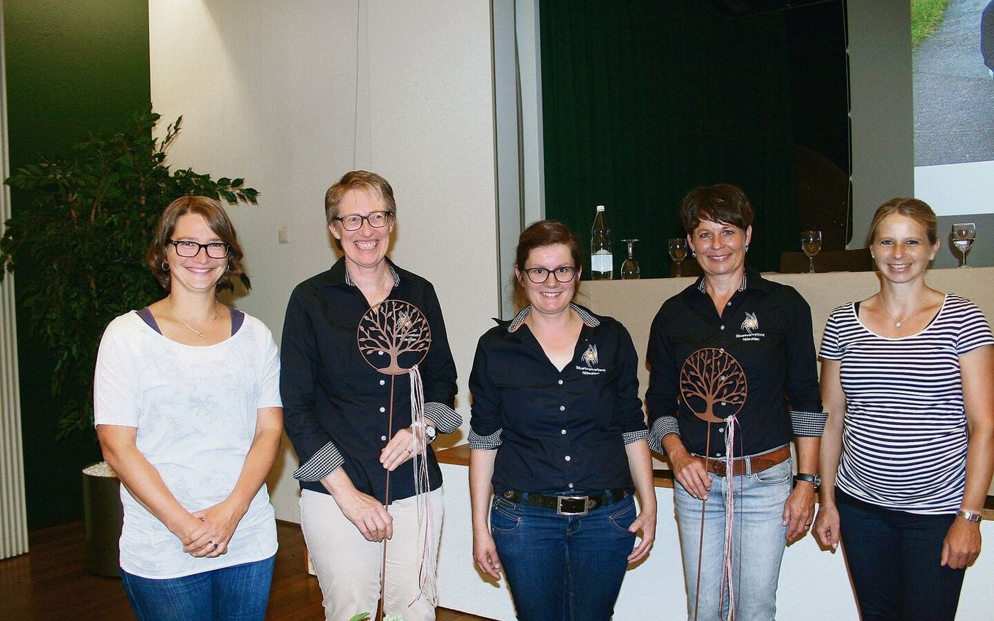 Fabienne Zimmermann, Irene Amstutz, Monika Lussi, Sandra Barmettler, Claudia Gasser (v. l. n. r.). 
