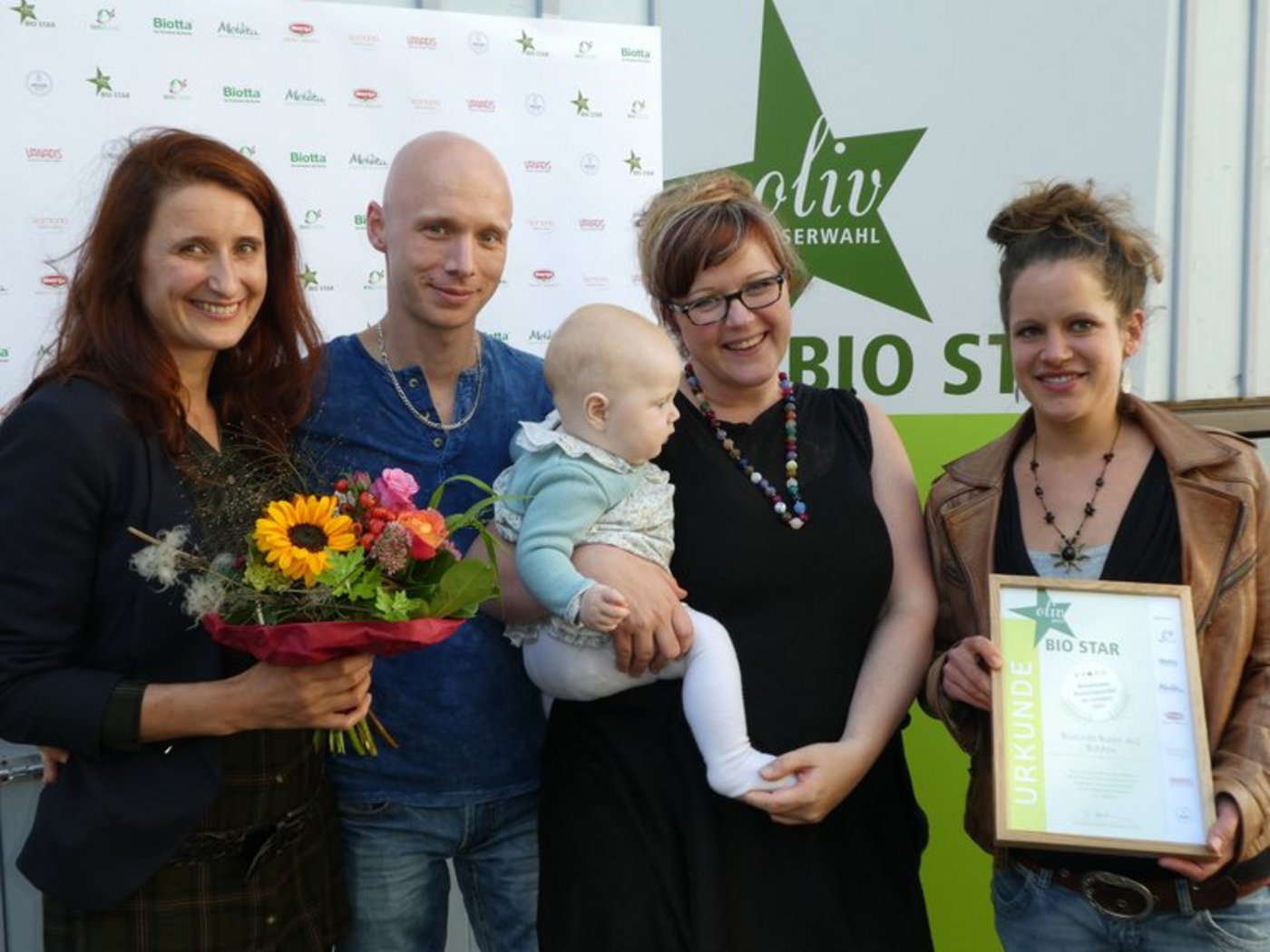 Das Team vom Bioladen Bade freut sich: Ihr Geschäft ist einer der ausgezeichneten Läden. (Bild zVg)