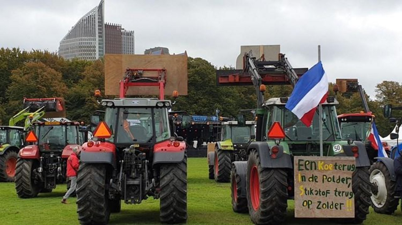 Die deutschen Bauern planen Demonstrationen nach niederländischem Vorbild. (Bild Twitter Hugo @hevestwit))
