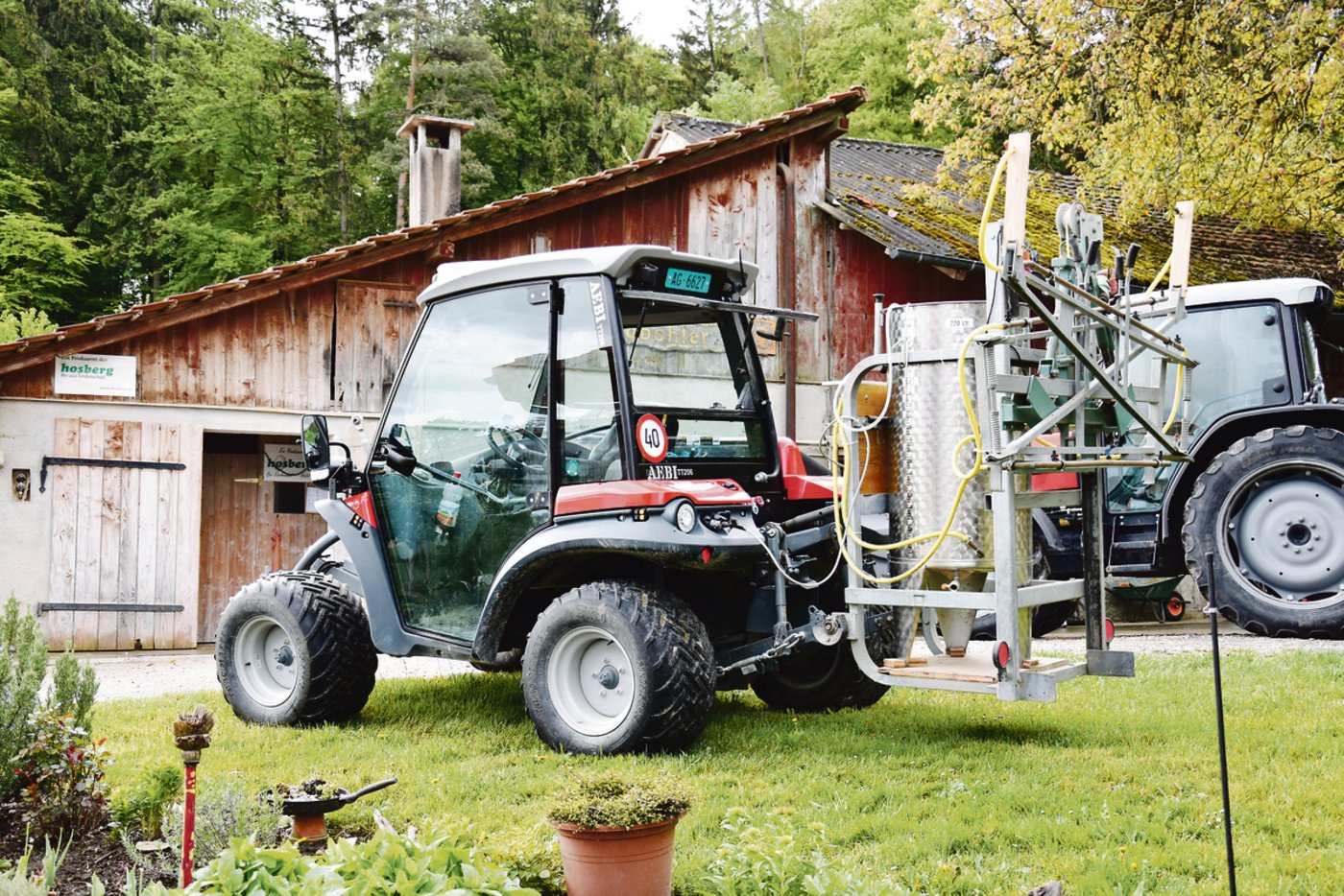 Um biodynamische Präparate auszubringen, braucht es eine spezielle Spritzeinrichtung.