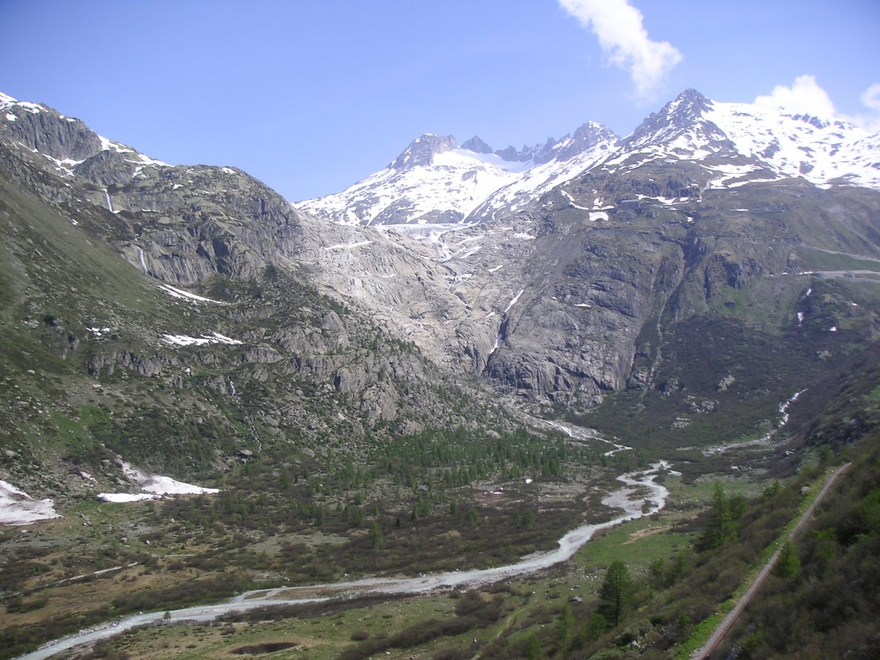 Der Rohnegletscher 2005. (Bild Wikimedia)