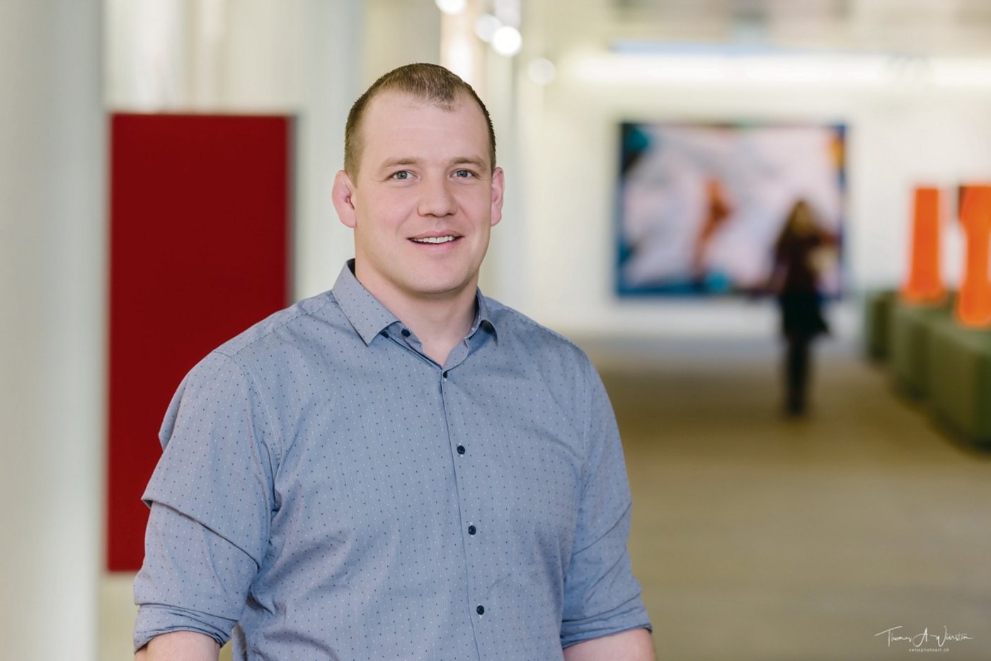 Ernst Bühler ist gelernter Landwirt und Agrotechniker. Er ist Schadensinspektor bei der Mobiliar, zuständig für Landwirtschaftsbetriebe. Daneben hält und züchtet er Schafe. (Bild zVg)