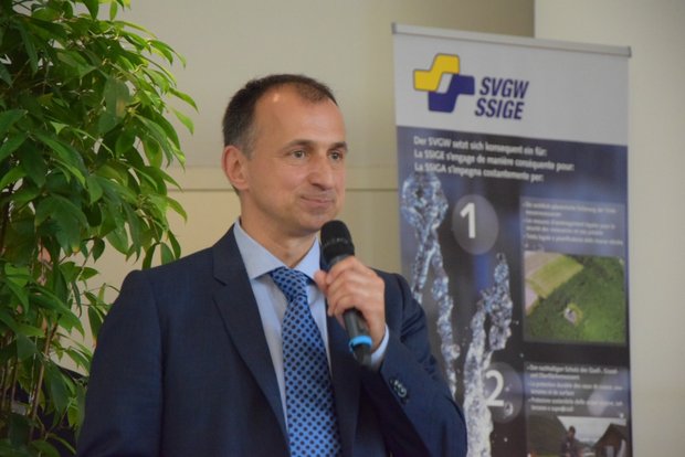 André Olschewski, Vizedirektor des SVGW, eröffnete den gestrigen nationalen Fachaustausch zum Thema "Trinkwasserschutz und Agrarpolitik 2022+". (Bild Katrin Erfurt)