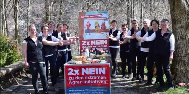 Zwischen den Tanz-Szenen an verschiedenen Orten erscheinen im Video Botschaften zu den Pflanzenschutz-Initiativen. (Bild Screenshot Youtube)