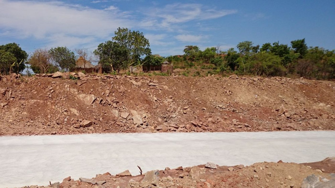 Welche „Entwicklung“ bringen Asphaltstrassen dem Land und den Menschen?