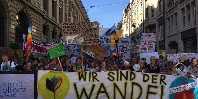 Die Berner Bauern vermissen konkrete Ansätze gegen den Klimawandel und nehmen die Sache nun selbst in die Hand– aber nicht alleine. (Bild jsc)