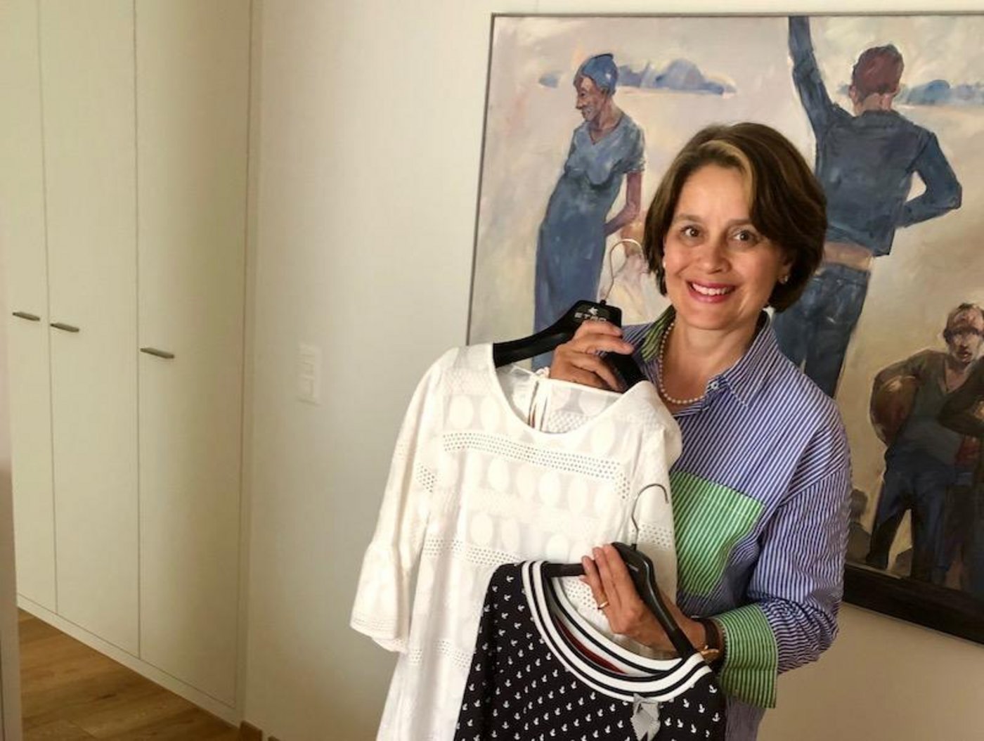 Laut Farb- und Stilberaterin Lukretia Candreja sollte man den Kleiderschrank mehrmals jährlich ausmisten. (Bilder rot)