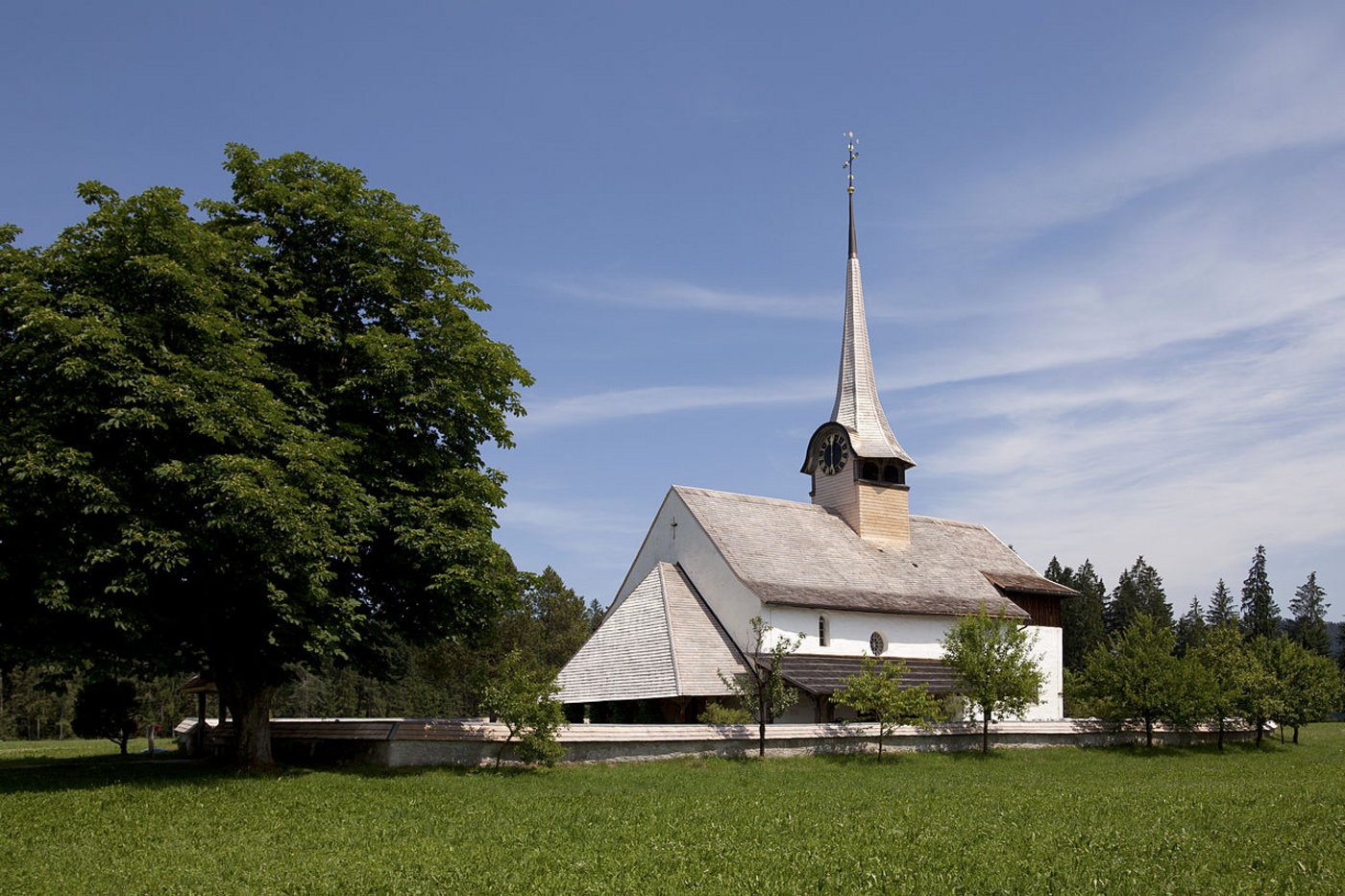 Die Kirche Würzbrunnen in Röthenbach im Emmental:  An Weihnachten finden jeweils besonders viele Menschen in der Kirche zusammen, um zu feiern in Gemeinschaft mit Gott, Freunden und anderen Gläubigen. (Bild Mike Lehmann)
