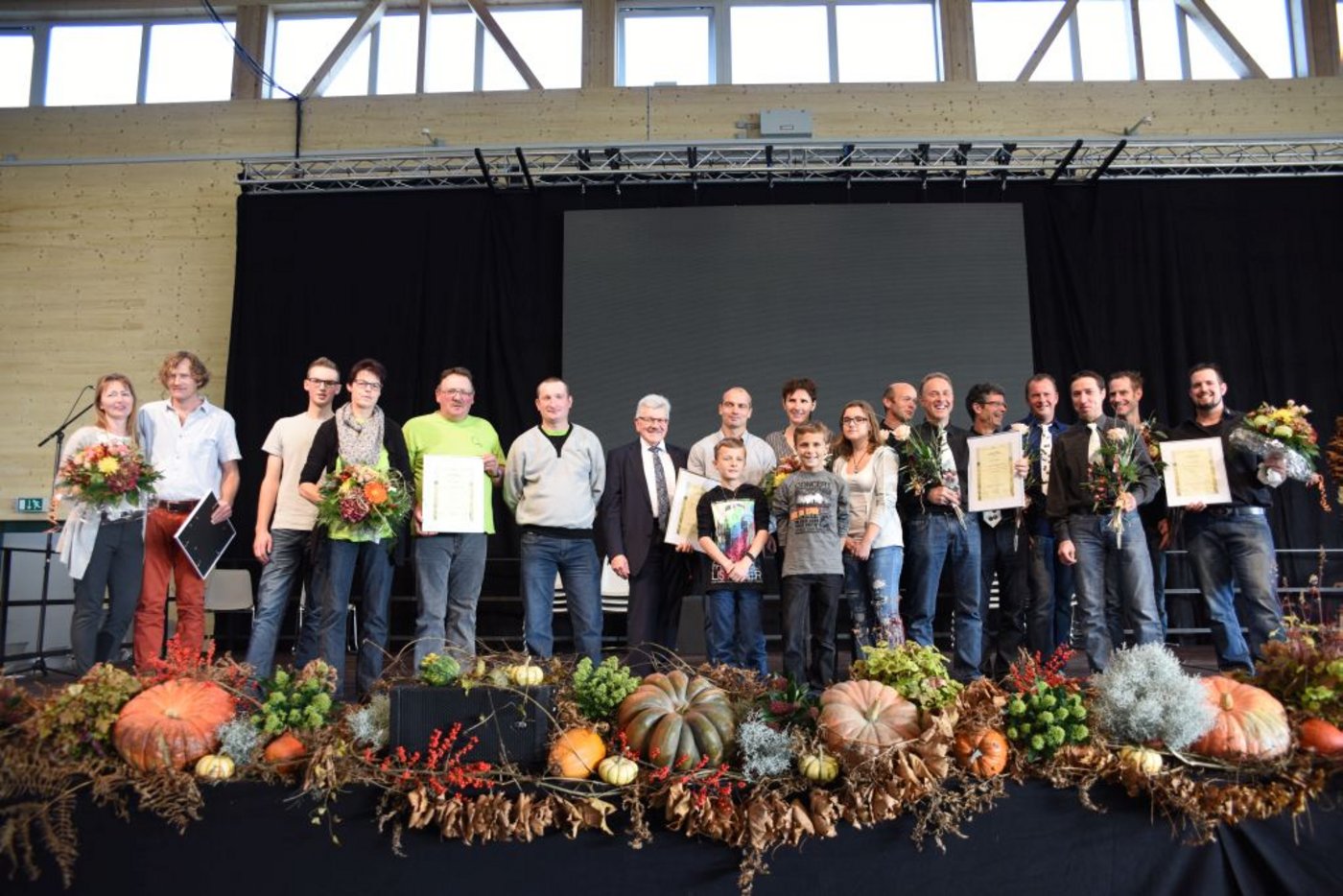 Alle Preisträger auf einem Bild vereint.