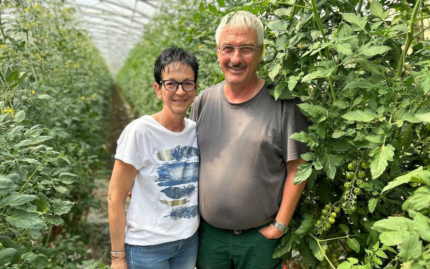 Seit 36 Jahren sind Monika und Peter Kistler-Hinder ein Paar und managen gemeinsam den Gemüsebaubetrieb.
