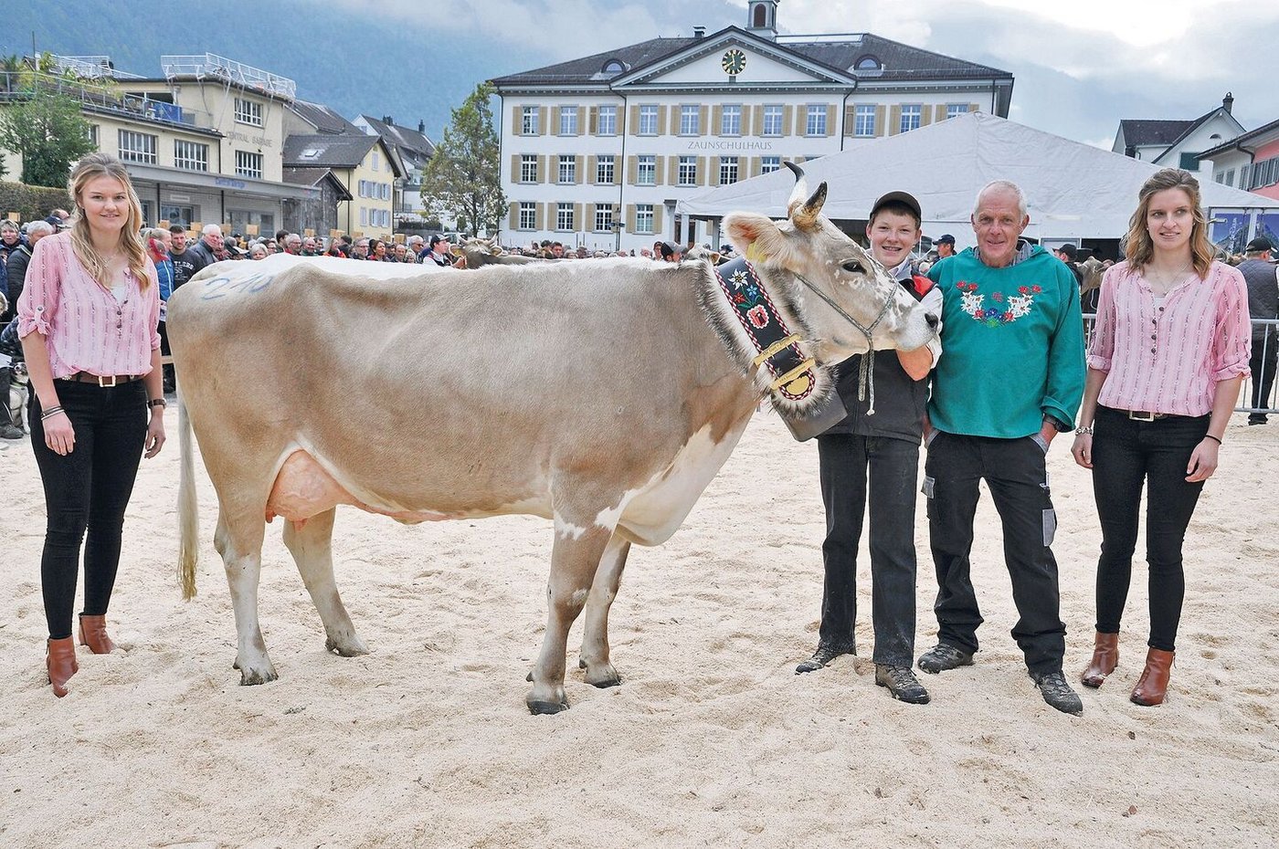 Miss Blüem Walentina von Hans Zehnder-Weber.