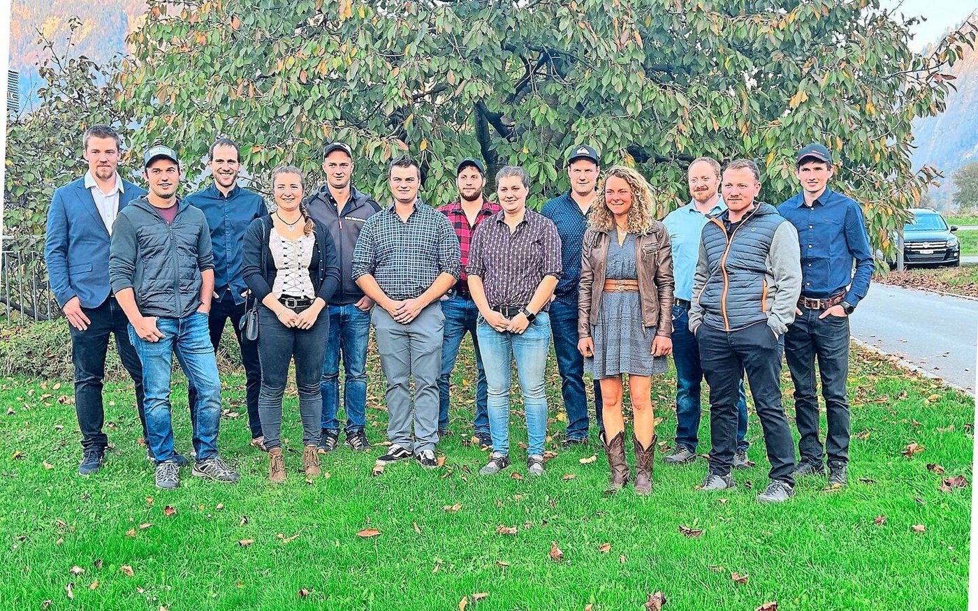 Strahlende Gesichter bei den frisch gekürten Betriebsleiterinnen und Betriebsleitern. Dabei ist nichts zu spüren von den intensiven und anstrengenden Lernstunden, die hinter ihnen liegen.  