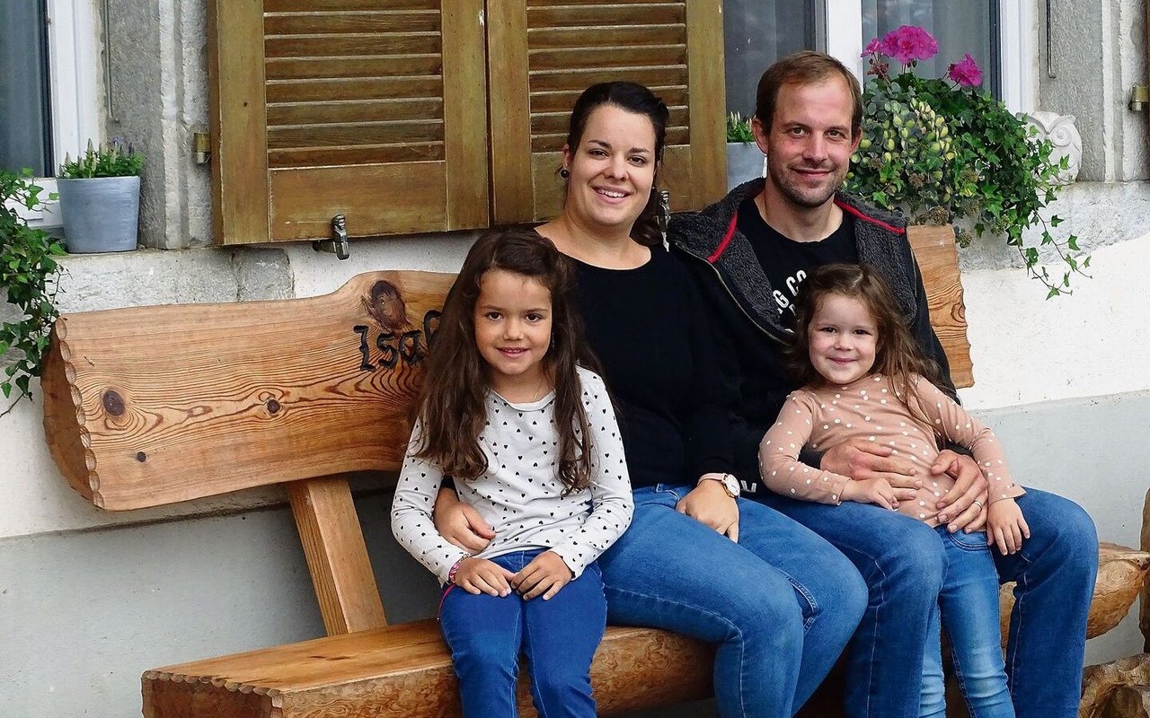 Für Andreas und Isabelle Kamber aus Laupersdorf ist neben der Landwirtschaft auch die Familie mit ihren Kindern Sophie und Emelie sehr wichtig. 