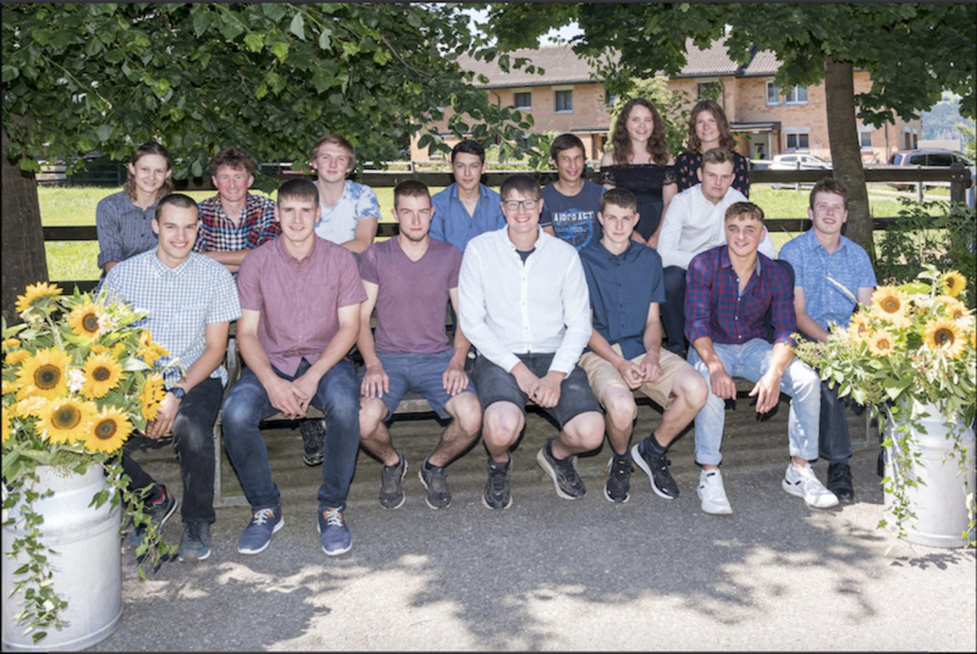 Die Absolventen/innen der Schulklasse I. (BIlder zVg).