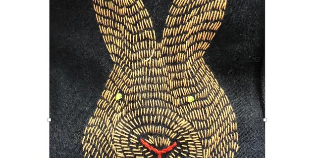 Mit einfachen Stichen entsteht ein hübscher Hase. (Bild et)