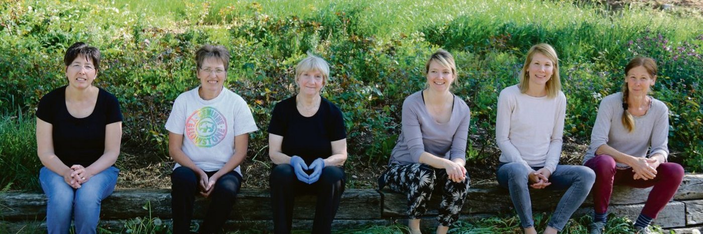 Die Gesichter des Buremärt Sissach (v. l. n. r.): Anita Thommen, Sonja Degen, Vreni Brodbeck, Marisa Weber sowie  Laura und Claudia Grazioli. (Bild Benildis Bentolila)
