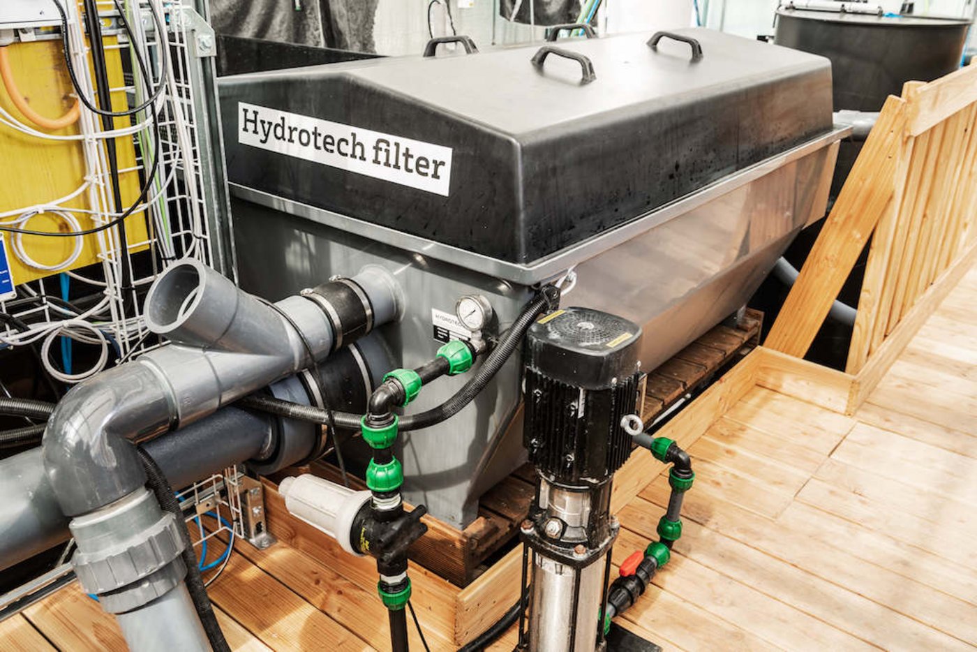 Der Trommelfilter reinigt das Abwasser mechanisch.