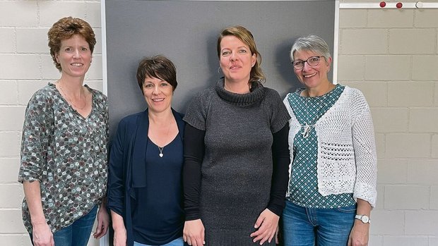Regula Böhi-Zbinden mit den Kursleiterinnen Coletta Cantieni und Regula Schenk und Irene Stutz, Bildung SRK Thurgau (v. l.).