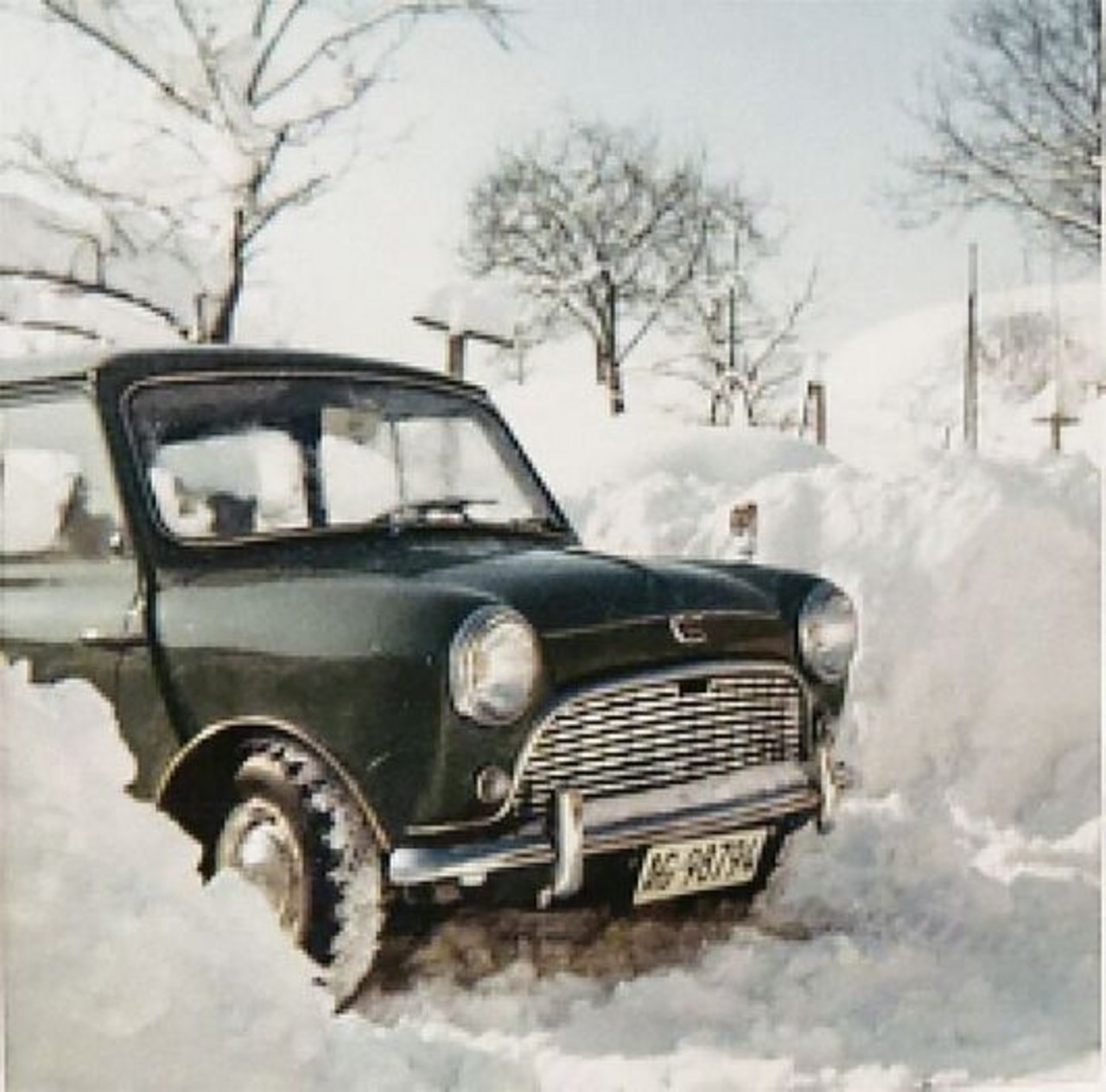 Freiheit auf vier Rädern: Der Austin Mini, gekauft im Dezember 1966, ermöglichte dem jungen Paar viele Tagesausflüge.