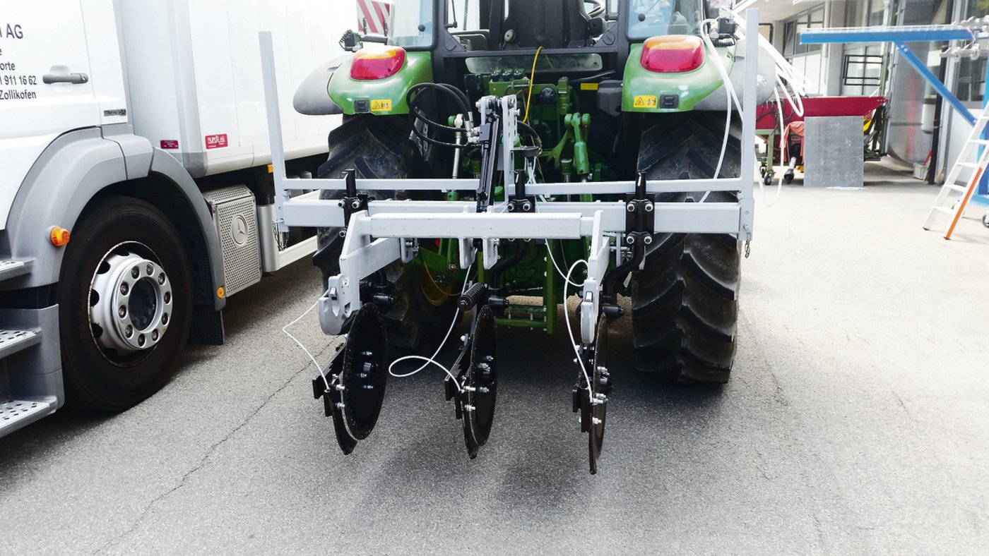 Düngebalken mit Düngescheiben zur Platzierung flüssiger Düngemittel nach dem Cultan-Verfahren. (Bild HAFL)