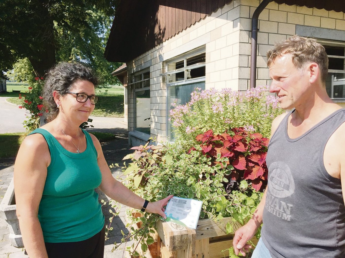 Auf ihrem Betrieb wird vom 5. bis 8. September die Landwirtschaft gezeigt: Anita und Franz Estermann.(Bild Armin Emmenegger)