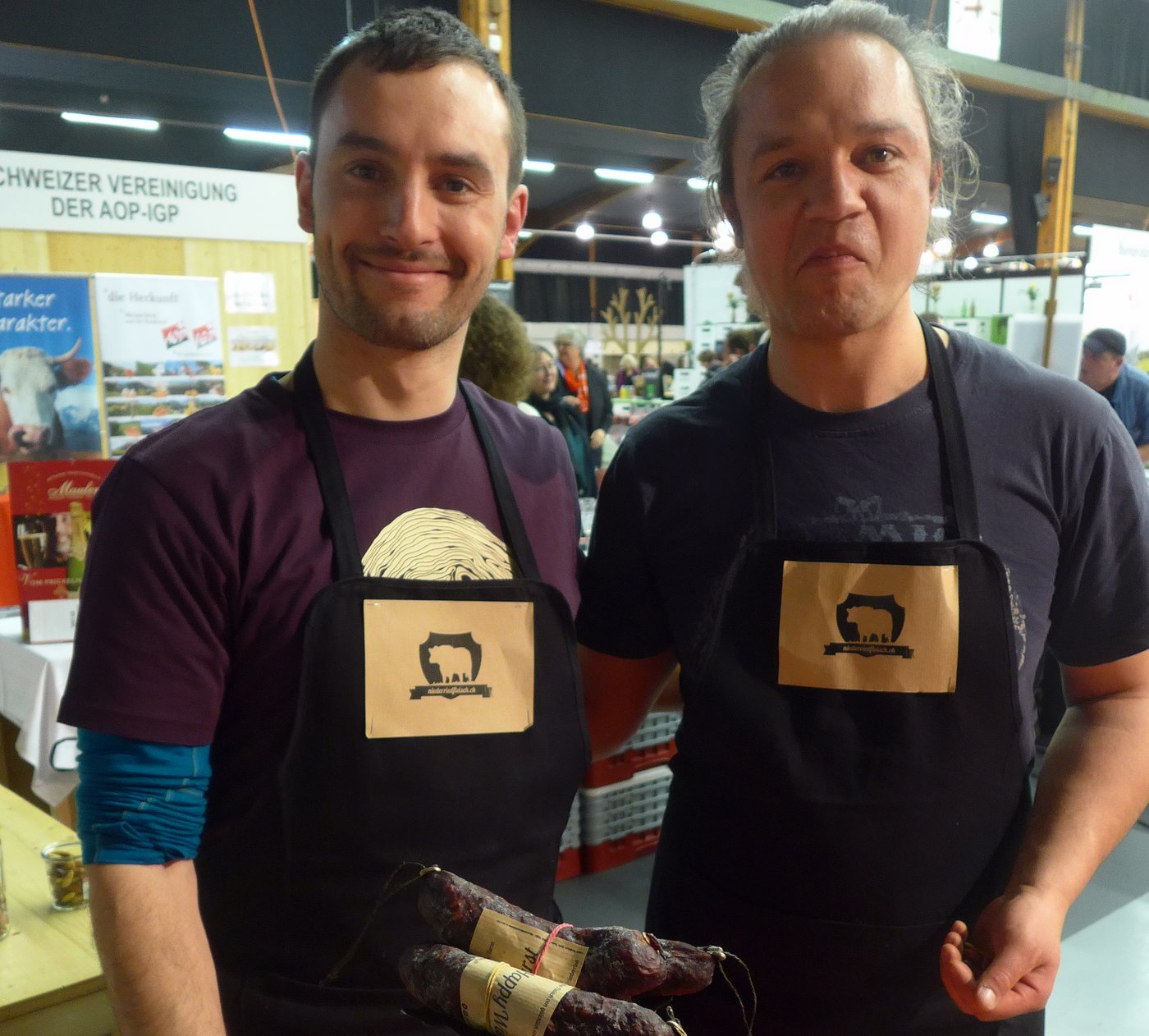 Innovative Fleischspezialisten: Samuel Bühlmann (auch als Kolumnist der "BauernZeitung" tätig) und Alexander Blaser von Niederried Fleisch. (Bild akr.)