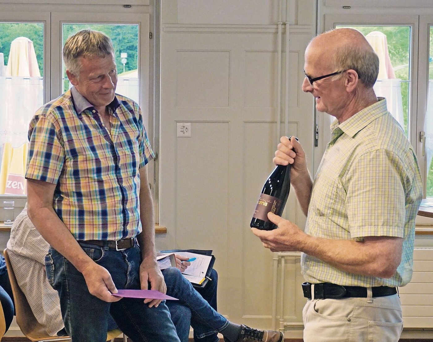 Christof Fürer (l.) trat aus dem Vorstand zurück und wird vom Vereinspräsidenten Werner Ibig verabschiedet.