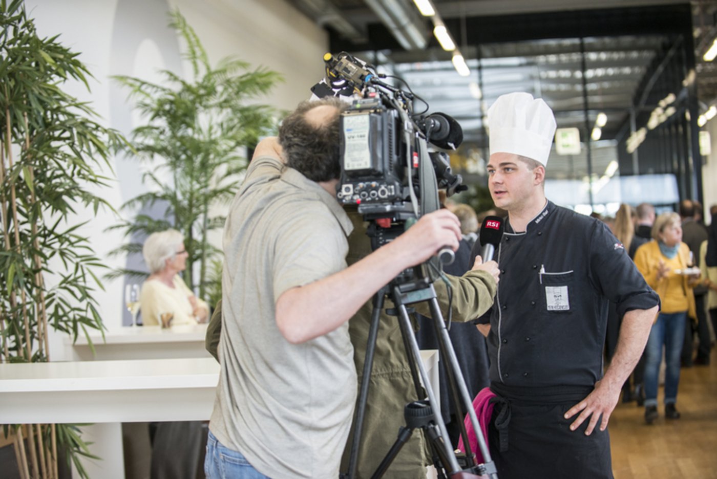 Koch Mirko Buri setzt sich gegen Food Waste ein. 