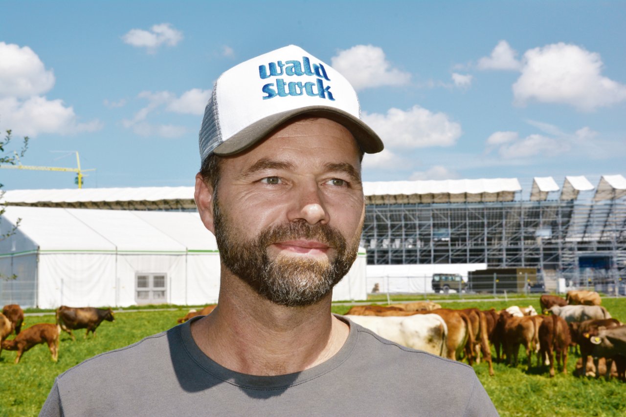 Seit sieben bis acht Jahren mit dem Schwingfest konfrontiert: Der Zuger Landwirt Philipp Freimann.(Bild aem)