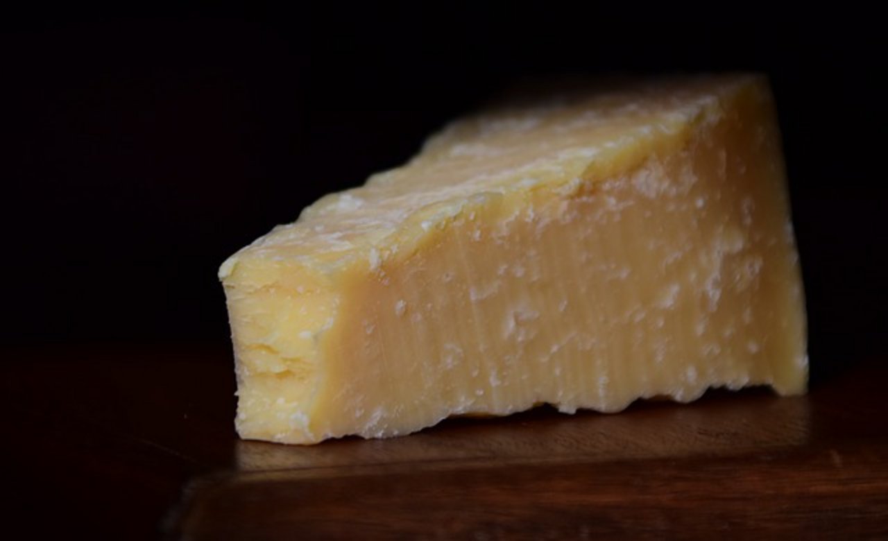 Dunkle Zeiten für den italienischen Käse: die amerikanischen Strafzölle könnten seinen Absatz um bis zu 90 Prozent sinken lassen. (Bild Pixabay)