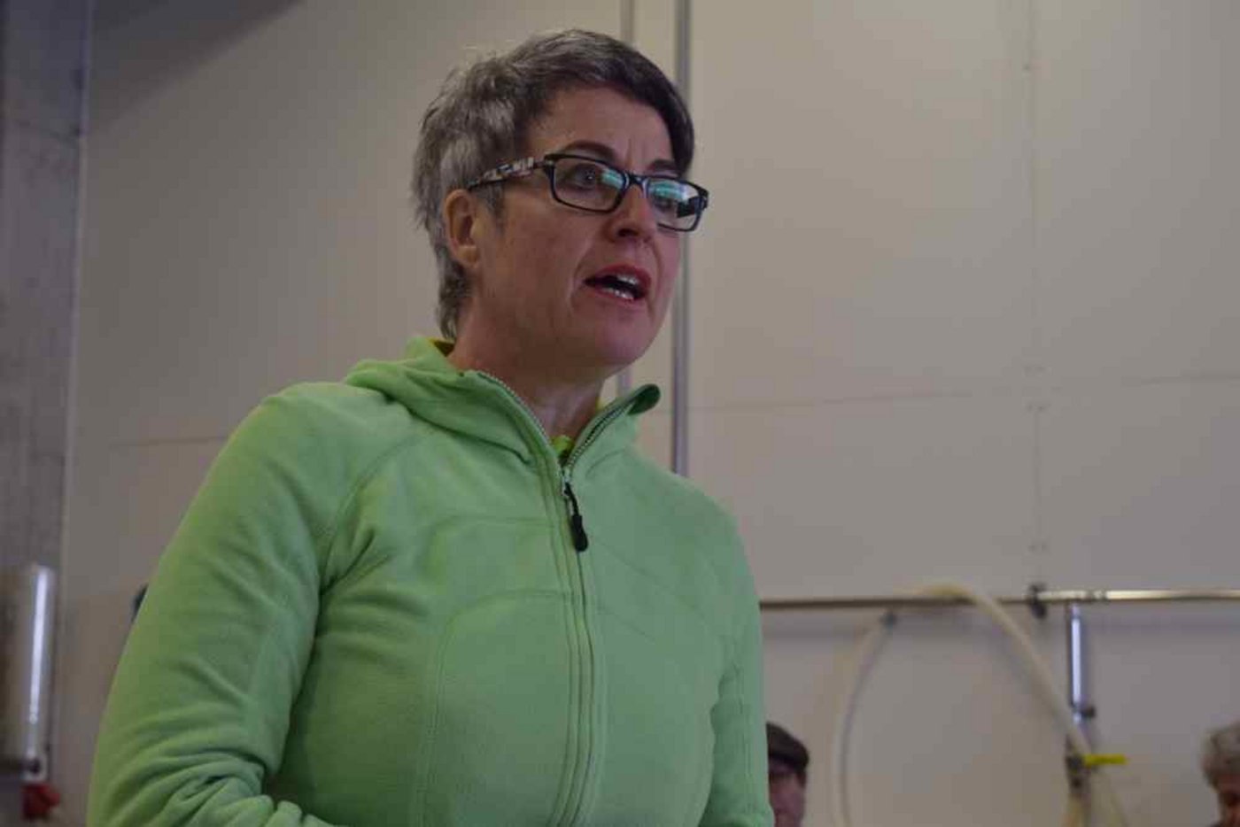 Karin Angehrn, bei KAGfreiland für den Bereich Märkte zuständig, musste sich vielen kritischen Fragen stellen. (Bild sg)