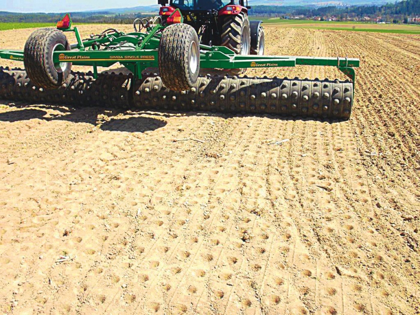 Noppen auf der Walze sollen die die Wasser- infiltration begünstigen.