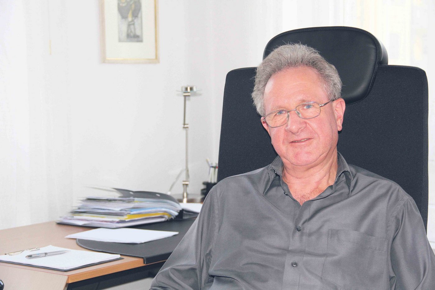 «Bis 1999, bis zur Aufhebung der Milchpreisgarantie, musste der Bauer vor allem schauen, dass es seinen Kühen gut geht», stellt Andreas Ritter fest. «Heute ist der Bauer zu einem Einzelkämpfer geworden, der als Unternehmer für seinen Betrieb schauen muss.» (Bild Christian Weber)