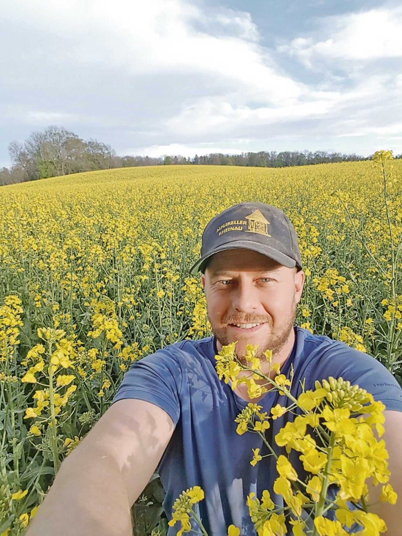 «Ich habe noch nie so schlimm aussehende Pflanzen gehabt.»Mathias Nägeli, Rapsproduzent in Marthalen ZH, beklagt sich über den starken Befall seiner Flächen mit Rapserdflöhen.