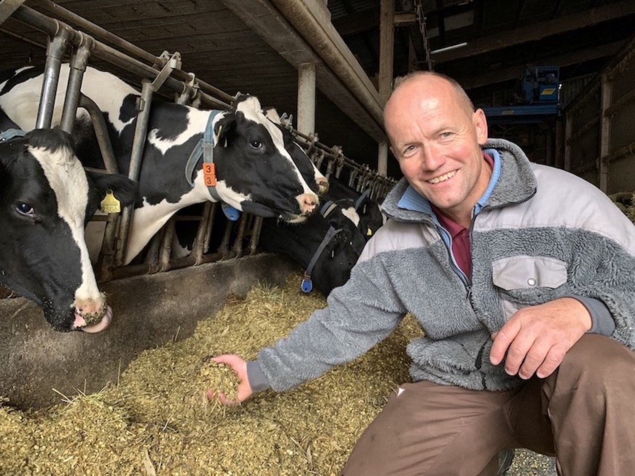 Hat künftig wieder mehr Zeit für die Kühe auf dem Betrieb in Wauwil. Jakob Lütolf tritt Mitte Oktober als Präsident des LBV ab. (Bild js)
