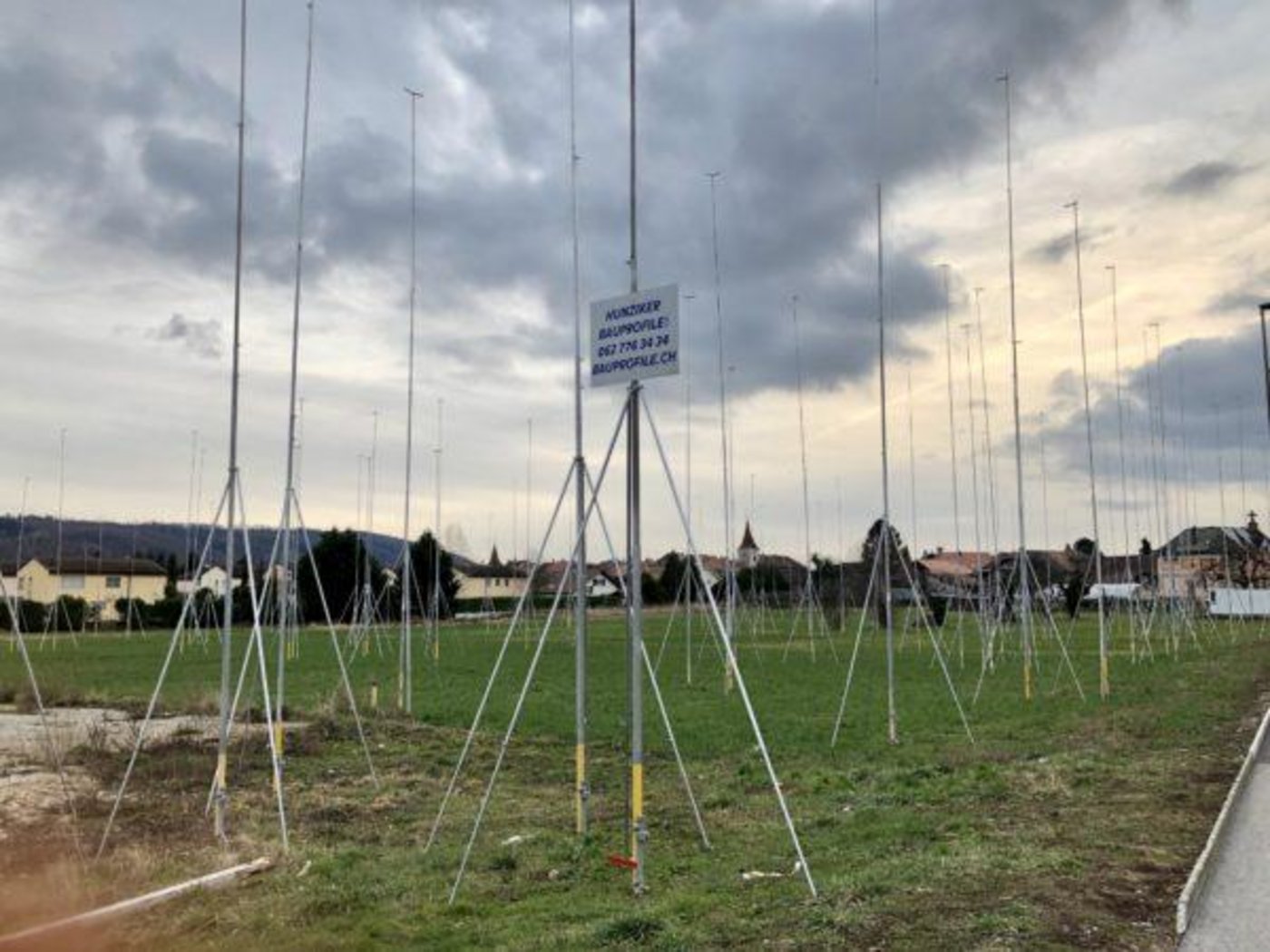 Die Parlamentarier beissen sich die Zähne am neuen Raumplanungsgesetz aus. (Symbolbild zersiedelung-stoppen.ch)