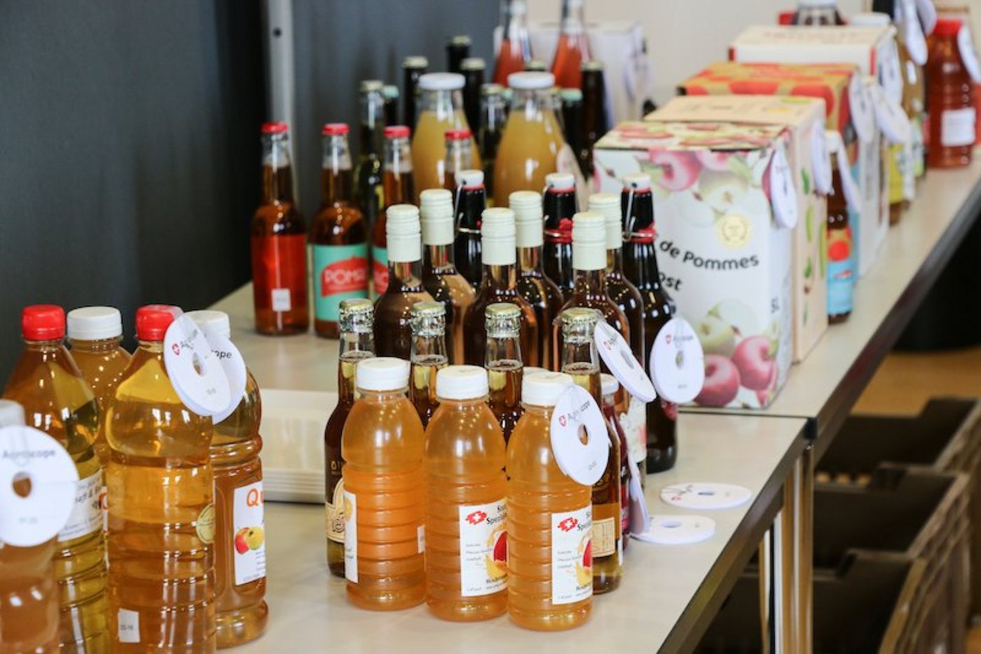 Ein guter Fruchtsaft sollte ein ausgewogenes Säure-Zucker-Verhältnis haben –  und darf mit Kräutern überraschen. (Bild zVg)