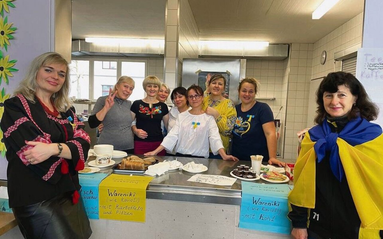 Eine schöne Ablenkung: Am 18. Dezember organisierten geflüchtete Ukrainerinnen zusammen mit Natalia Politova und anderen Landsfrauen einen Markt im Madiswil – zugunsten der Hilfe vor Ort. 