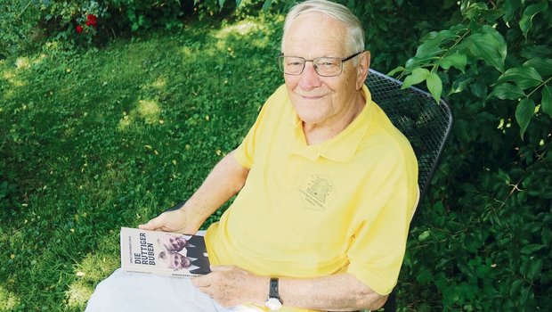 Ernst Lerch braucht Bauernfamilien nicht vorgestellt zu werden. Zusammen mit seinem Bruder gab er ein Buch heraus, welches ihr langes Leben beschreibt.