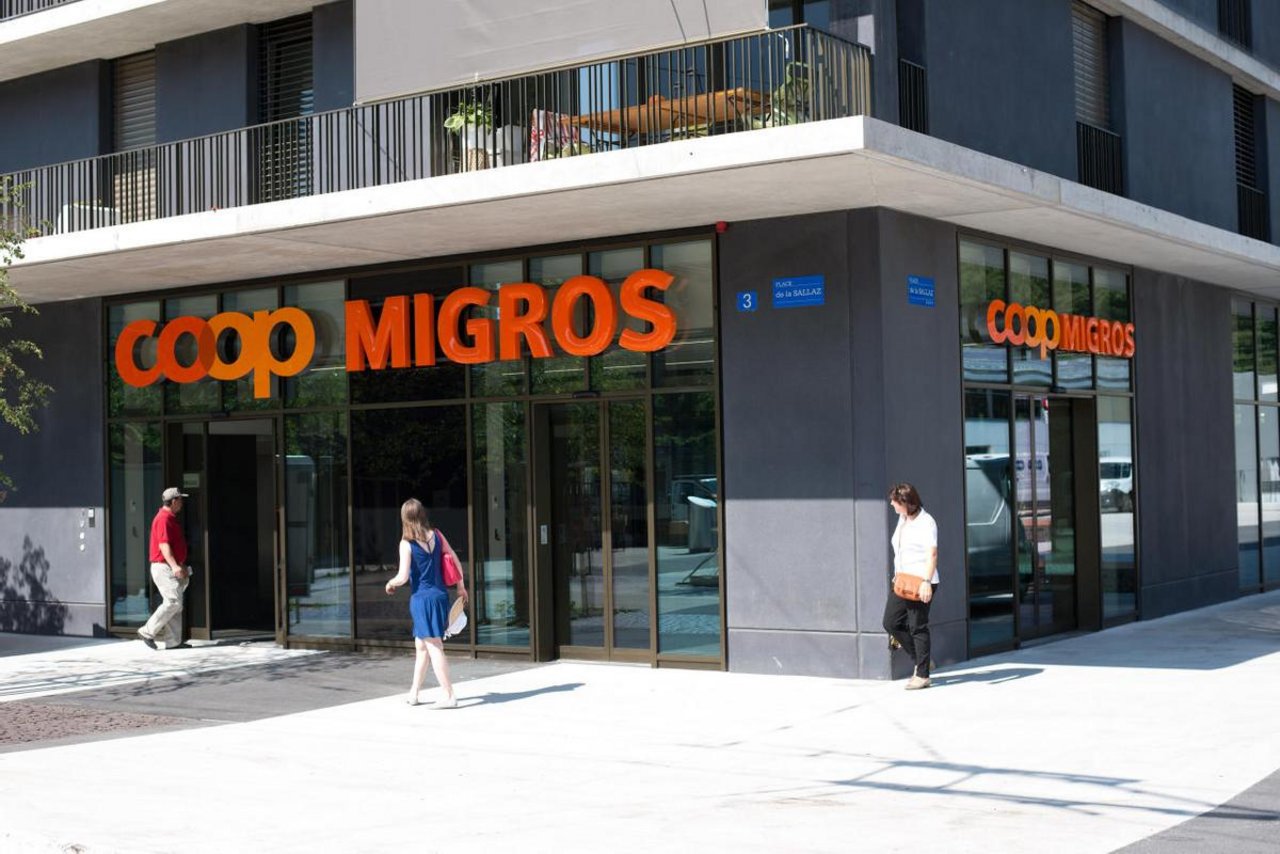 So einig wie selten: Coop und Migros sagen nur leise Nein zu den Pflanzenschutz-Initiativen. (Bild 24Heures)