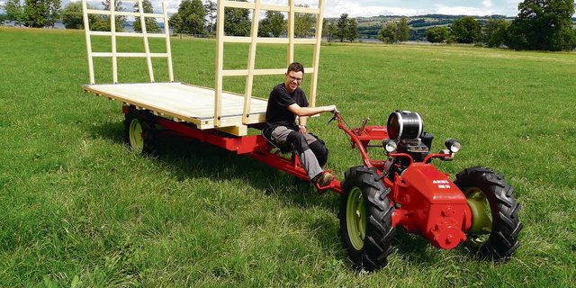 Levin Muff begeisterte sich schon früh für Landmaschinen. Im August beginnt er die Lehre als Landmaschinenmechaniker. (Bild zVg)