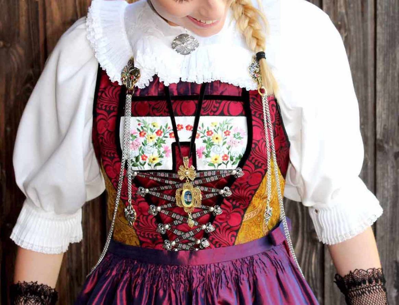 Eine wunderschöne Luzerner Festtagstracht. (Bild Anita Krummenacher)