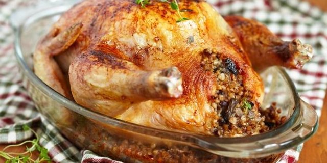 Wer macht das Rennen, wenn es um den Weihnachtsbraten geht?Während also viele Schweizerinnen und Schweizer auf den Geschmack eines Truthahns gekommen sind, finden sie am traditionell deutschen Weihnachtsessen überhaupt keinen Gefallen. (Bild sophiemichelin.com)