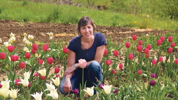 Jrene Zumbrunn betreibt im Oberbaselbiet ein Blumenfeld. (Bild bb)