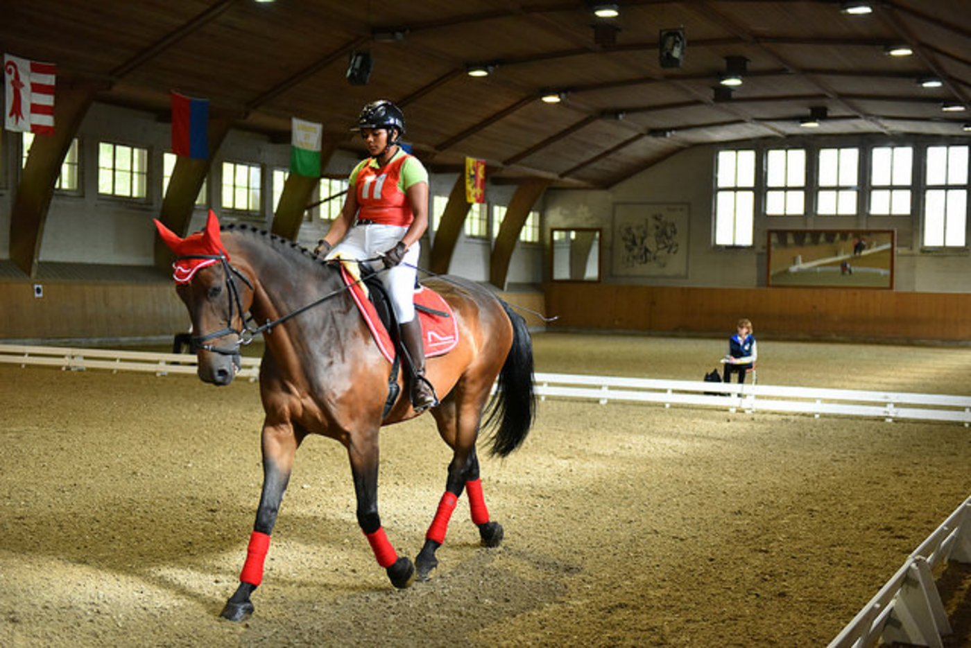 Der Reitwettbewerb findet im nahen Nationalen Pferdezentrum Bern statt.