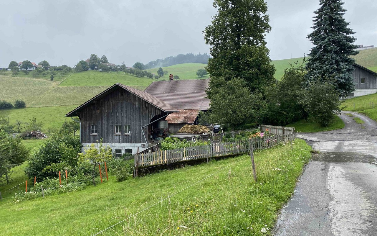 Oberbalm liegt malerisch im Kanton Bern in hügeliger Landschaft.