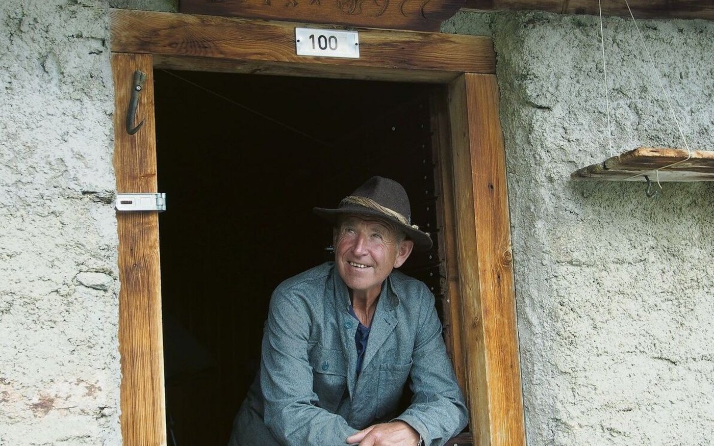 Walter Stucki verbringt die Alpsaison auf der Alp Aebi (2060 m ü. M.) bei Klosters.  