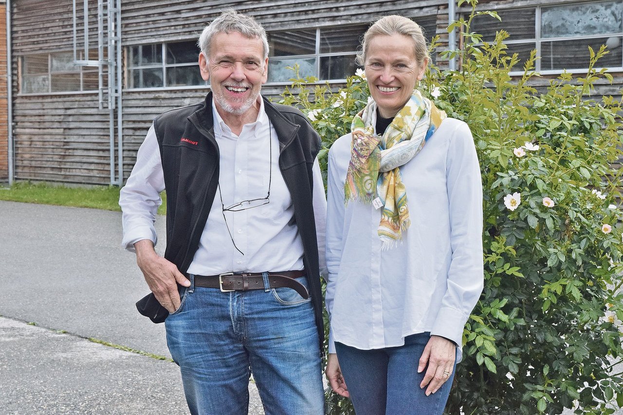 Urs Hildebrandt und Angelika Lübke-Hildebrandt geben auf der ganzen Welt Seminare zu Bodenfruchtbarkeit.(Bild sgi)