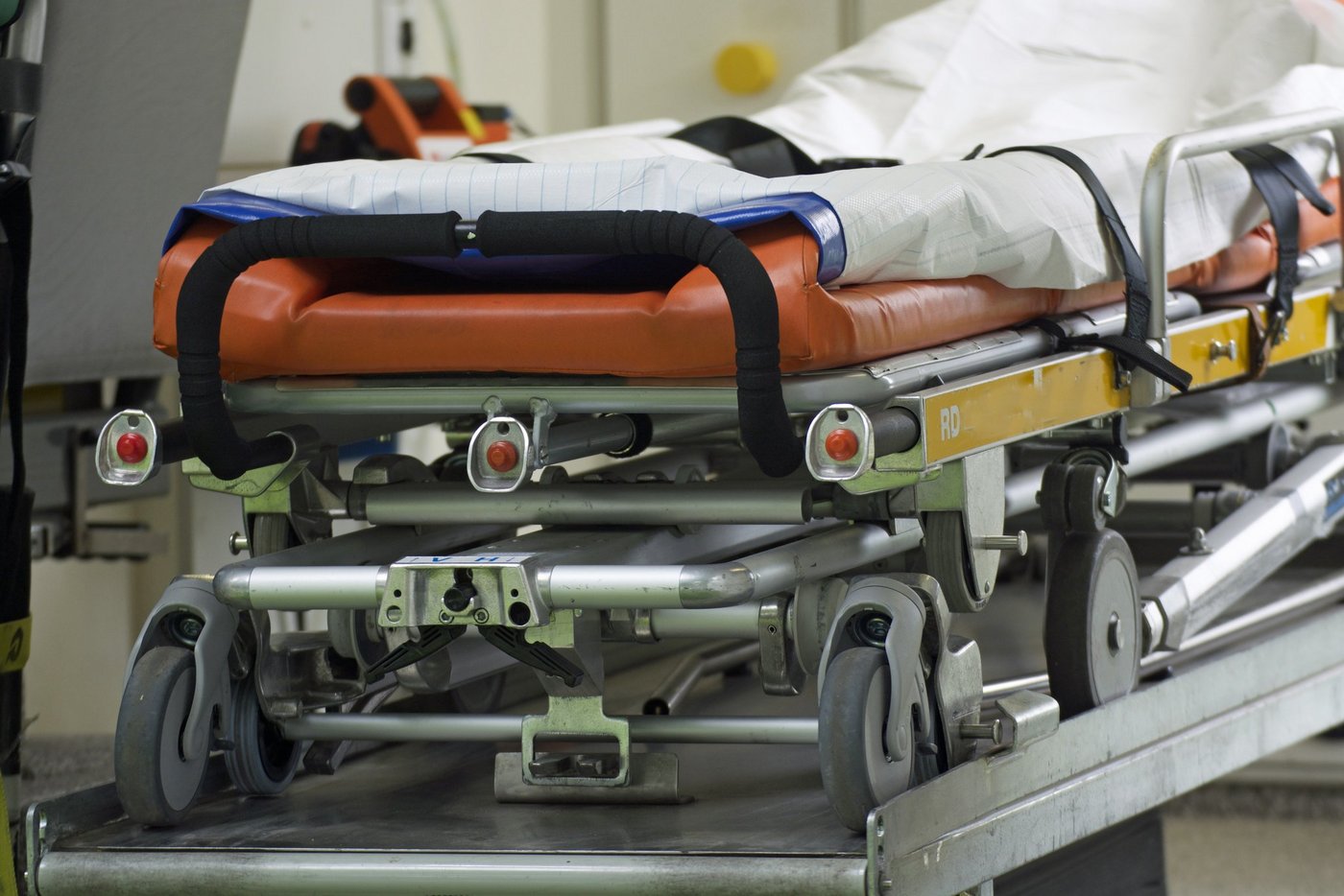 Nach einer Pfefferspray-Attacke musste der Bauer ins Spital gebracht werden. (Symbolbild Ilona Brigitta Martin / pixelio.de)